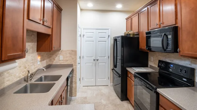 New doors and drawer fronts on refaced kitchen cabinets in Sunnyvale, CA
